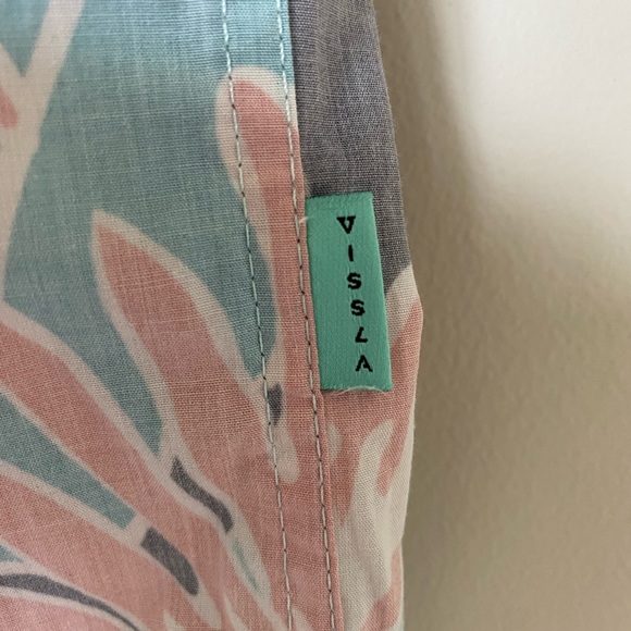 Vissla Floral Hawaiian Shirt Size XL - Picture 4 of 6